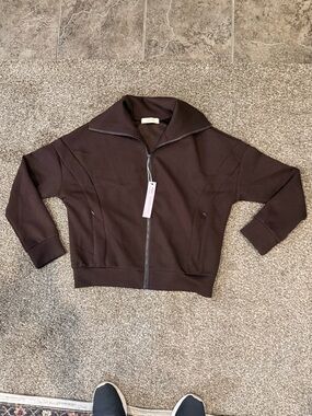 Women's Brown Zip-Front Jacket with Wide Collar and pants